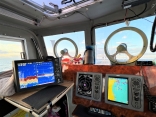 GPS　魚群探知機　レーダー　お客様を爆釣ポイントにご案内します！