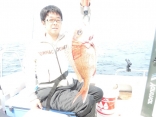 ５２ｃｍを釣り上げた浪岡の斉藤です。