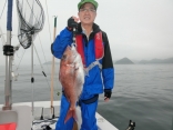 ６６ｃｍを釣った青森の須藤さんです。