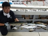 辻さんら３名の釣果●ヒラマサ４kg・ブリ４kg●アラ４kg